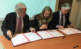 EIT Digital signs groundbreaking agreement in France for innovative industrial doctorates