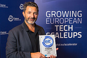 Digital Tech - 2nd place: QuoScient